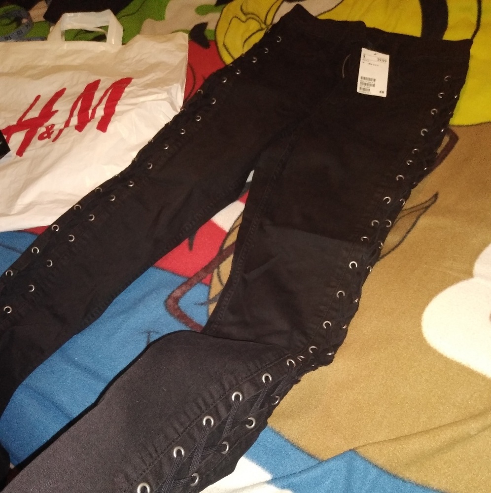 H & M black lace up pants